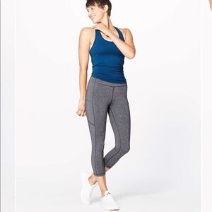 Lululemon Speed Up Crop (21") SZ 4